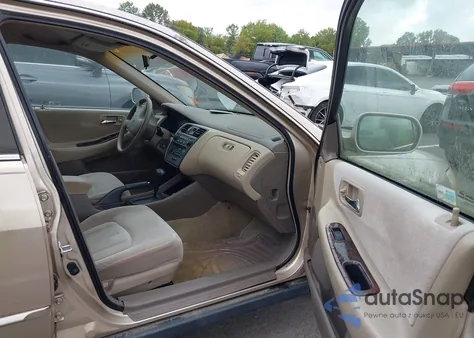 2000 Honda Accord 2.3 Se из США, поврежденный, VIN 1HGCG5678YA043244